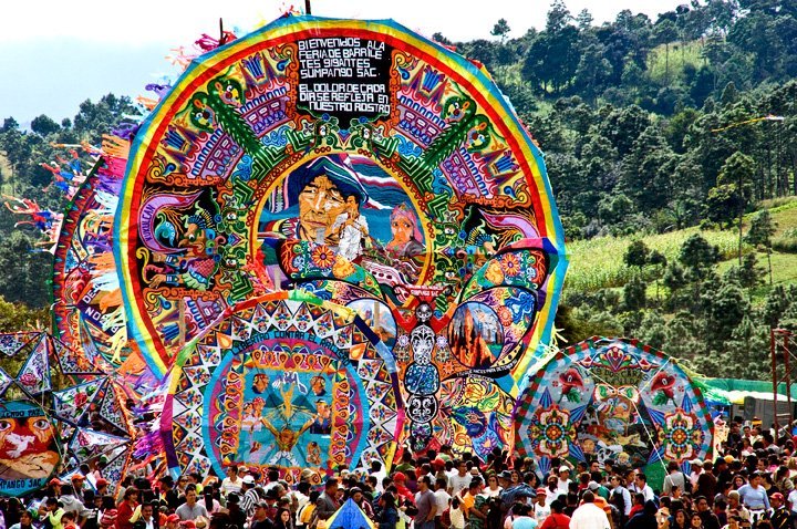 Barriletes de Santiago y Sumpango SacatepÃ©quez, una tradiciÃ³n de Guatemala llena de color